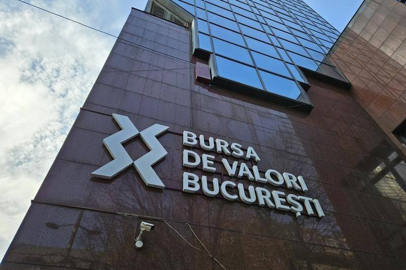 Bursa în scădere pe fondul crizei politice,euro rămâne aproape de pragul de 5,10 lei