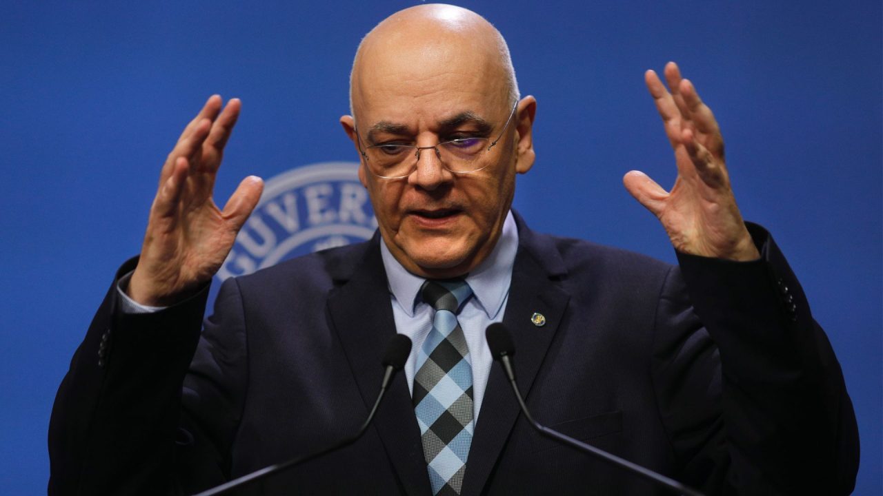 Raed Arafat audiat la DNA într-un dosar privind achiziția unui elicopter SMURD