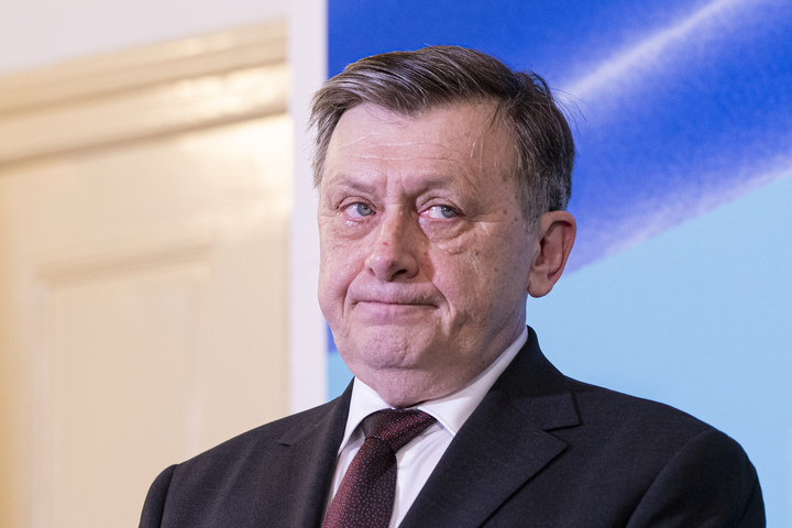 Crin Antonescu contestă varianta Eugen Tomac premier: „Nu poate fi prezentat drept tehnocrat”