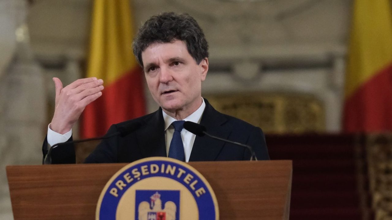 Nicușor Dan începe consultările pentru noul Guvern după căderea Guvernului Bolojan